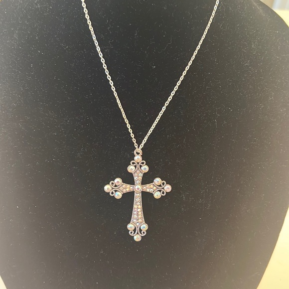 New Silver and Crystal s Cross Pendant, 18” Sterling silver chain Necklace, - Picture 8 of 9
